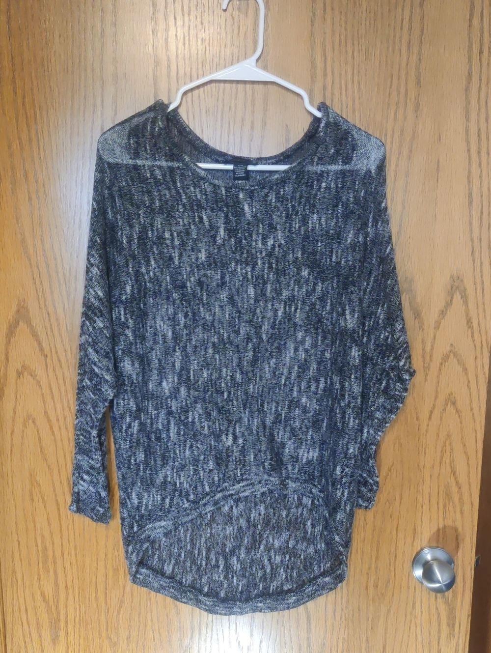 (💖 4/20) Women’s Marled Crewneck Sweater in Black and Gray